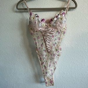 NWOT Victoria’s Secret Floral Bodysuit!